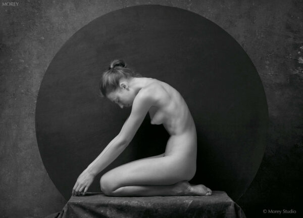 Nude profile of model Yelena, b&w photo by Craig Morey ©2005