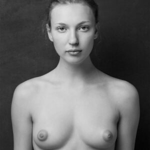 Nude portrait of Yelena, b&w photo by Craig Morey ©2005
