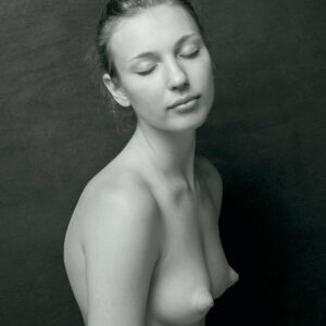 Nude model portrait, Yelena b&w photo by Craig Morey ©2005