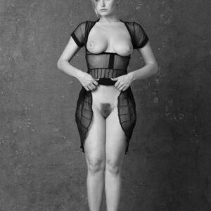 US model Liz Ashley, semi-nude b&w photo by Craig Morey ©2008